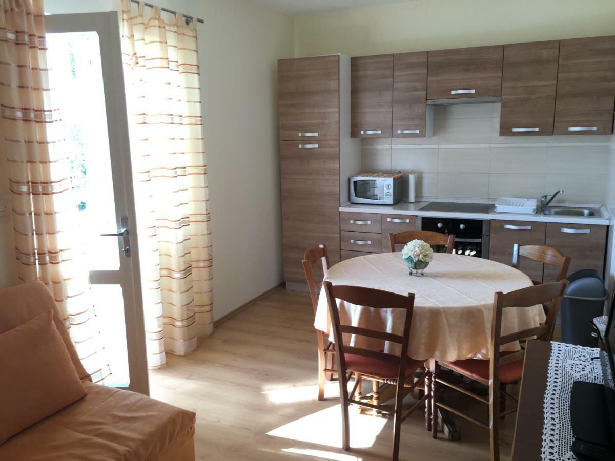 Apartment Biserka Barbat na Rabu Exteriör bild