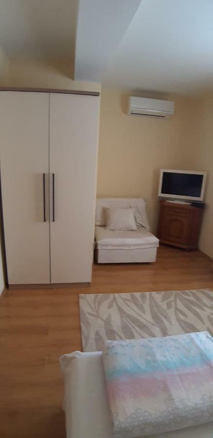 Apartment Biserka Barbat na Rabu Exteriör bild